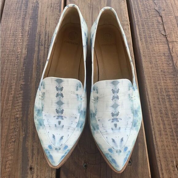 Coclico Women's Nairutya Air Slip-On Loafer White Blue 36